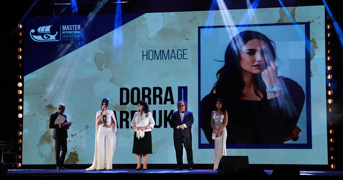 كيف يمكن لحدث عرضي أن ينسف تظاهرات ثقافية بالكامل